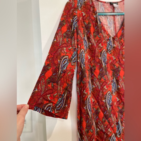 VENUS Womans Shift Dress Paisley V-Neck Flare Sleeve Rust Multicolor Size 8 - Picture 4 of 10